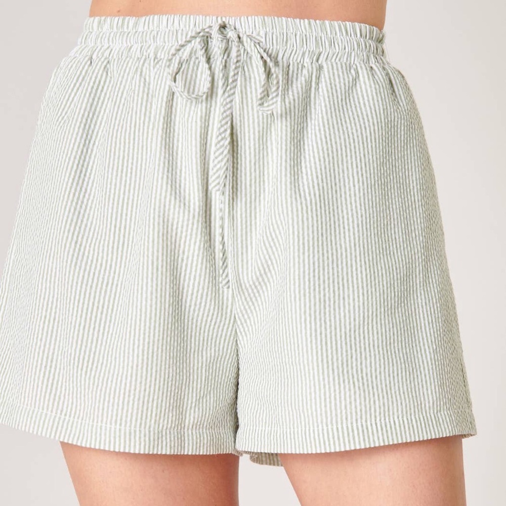 Seersucker Shorts with pockets by Sugarlips